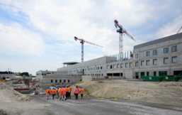 Le Nouvel Hôpital Métropolitain de l'Artois : 25 patios pour allier (...) Le Nouvel Hôpital Métropolitain de l'Artois : 25 (...)